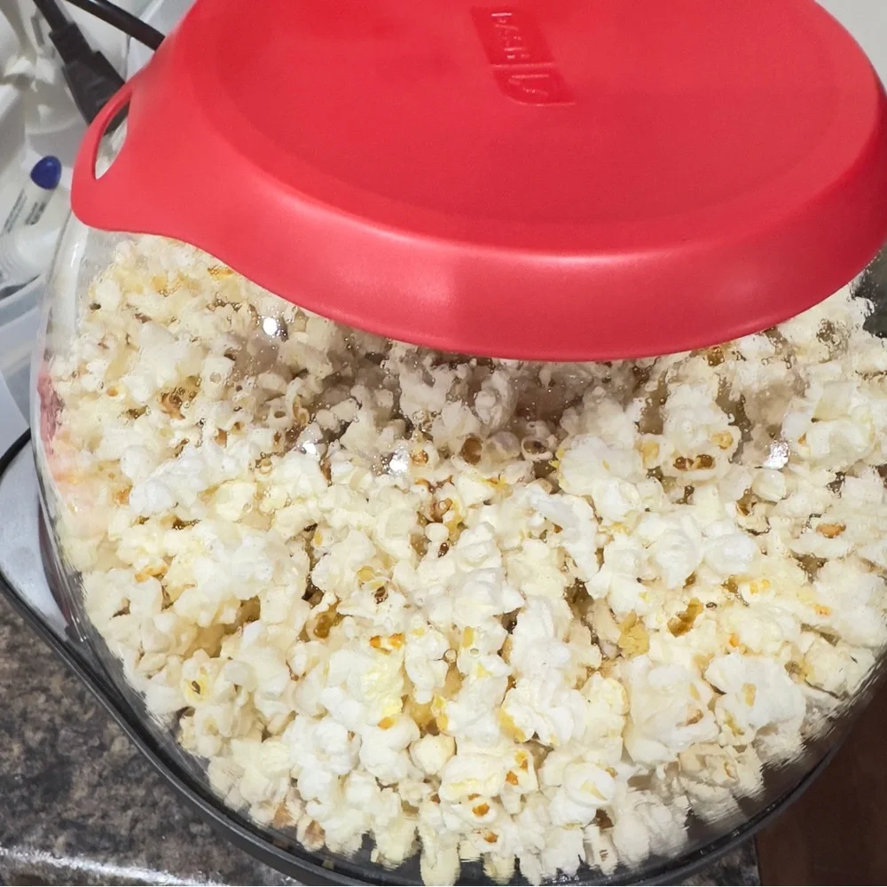 24-Cup Movie Theater Style Popcorn Maker – 850W, Easy to Use